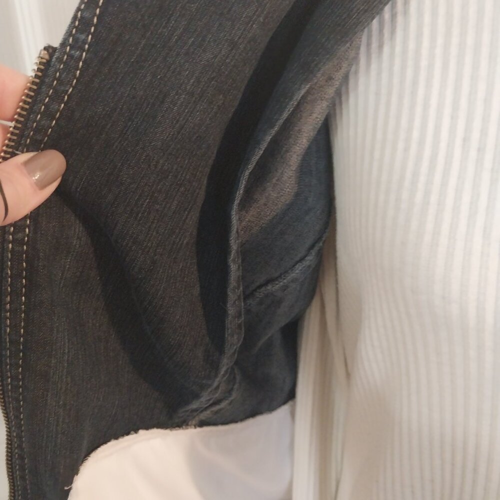 3286 Size Large Jean Tunic Jacket with White Bottom Accent and Lace Accent Back. - Picture 12 of 14